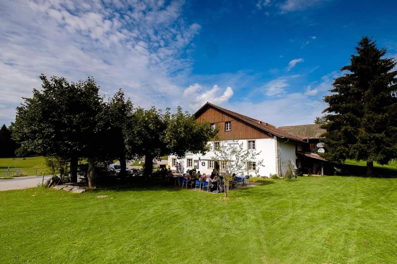 Saignelégier Auberge De La Couronne מראה חיצוני תמונה