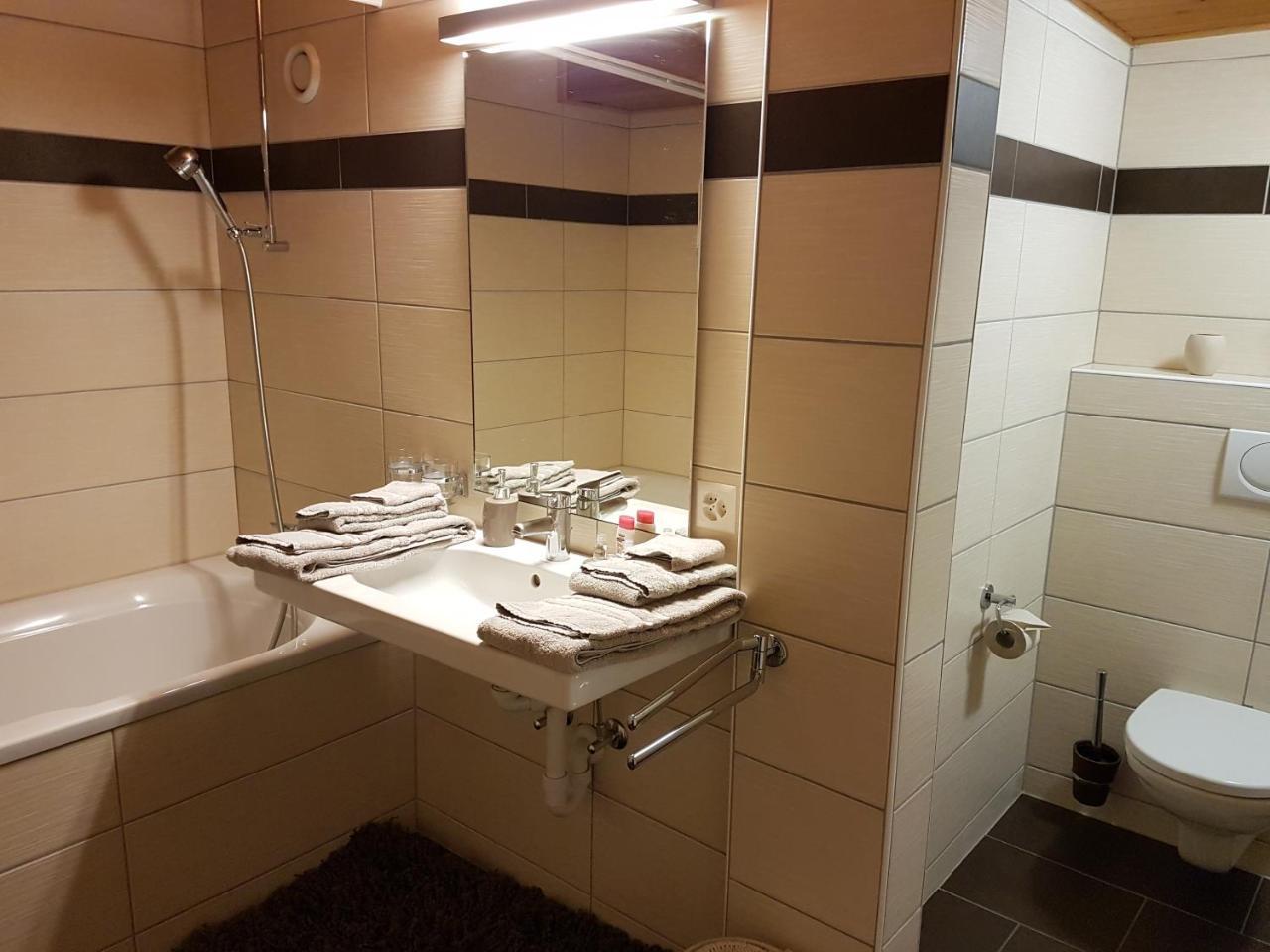 Saignelégier Auberge De La Couronne מראה חיצוני תמונה